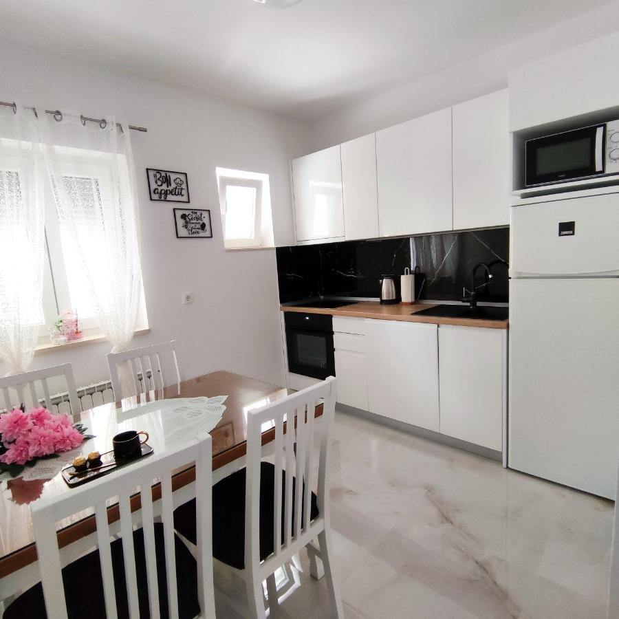 Apartman Rivana Baška Voda Εξωτερικό φωτογραφία
